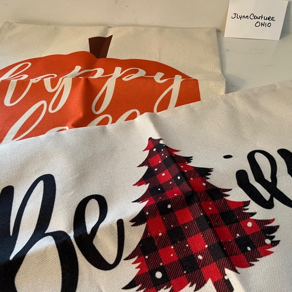 NEW 2 Pillow Cases, Pillow Cases Pumpkin & Christmas, Holiday Pillow covers NEW - Picture 1 of 8